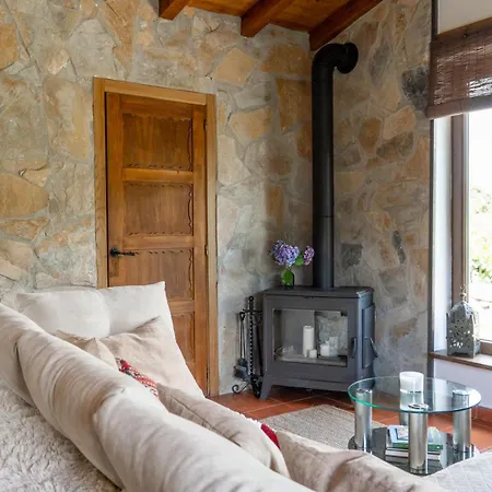 Ferienhaus Casina Raiz Entre Vinas Y Cielo Ribeira Sacra